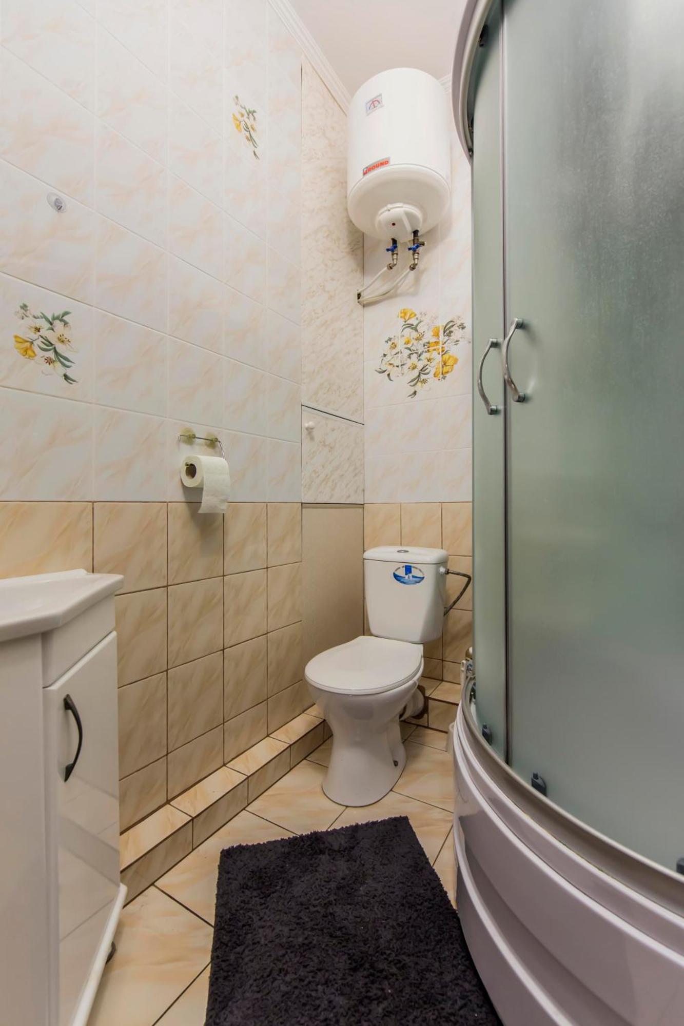 Large 2 Room Apartment With A Beautiful View 2 Min Metro Chernigivska Kiev Extérieur photo